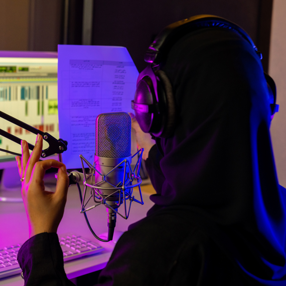 Female voice over artist